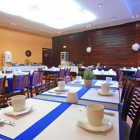 Hôtel Restaurant l'Hirondelle Duinkerke Buitenkant foto